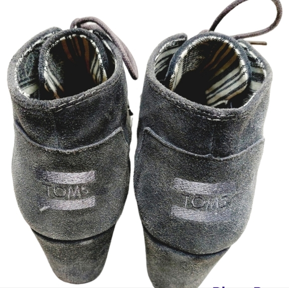 TOMS Gray Kala‎ Suede Wedge up Booties 7.5 Wide - Picture 6 of 7